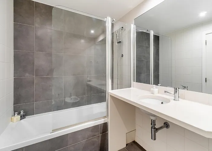 아파트 Whome Contemporary Comfort In Historic 리스본