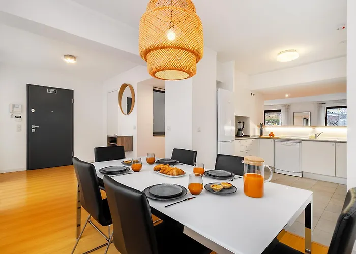 Whome Contemporary Comfort In Historic 아파트 *
